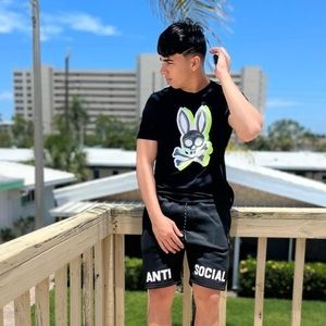 Meet your Posher, Henry